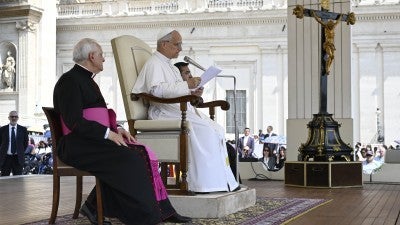 Pope: Resist the 'temptation' of embracing weapons