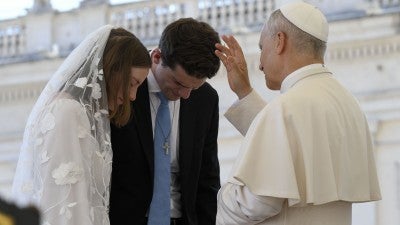 Prepare space in your hearts for God's love to grow, pope urges