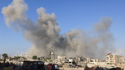Pope phones Gaza parish as Israel launches new offensive on city