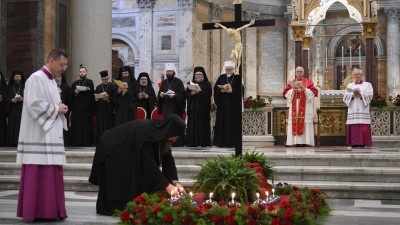 Modern Christian martyrs show power of love in face of hatred, pope says