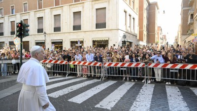 Use wealth to help people, not destroy them, pope says