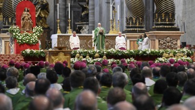 Catholics must build a more humble church, seeking truth together, pope says
