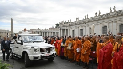 Pope calls for unity among world's religions to promote peace, justice, ethical AI