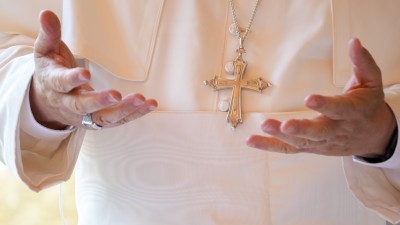 Gratitude should accompany your turkey and pie, pope says