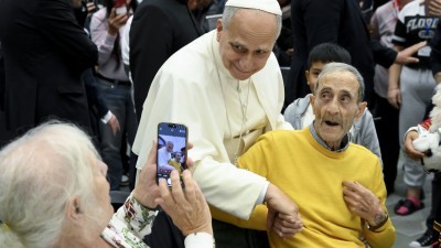 Pope assures the poor they are loved by God, calls on governments to act