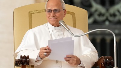 Rather than chasing productivity, turn to God to resolve restlessness, pope says