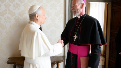 Pope supports solidarity with immigrants in US, Catholics must stand together, archbishop says