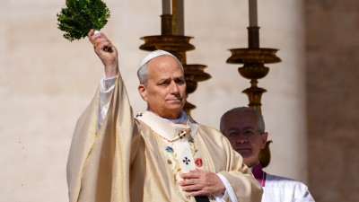 Pope at Easter: Jesus showed nonviolence is true power over evil