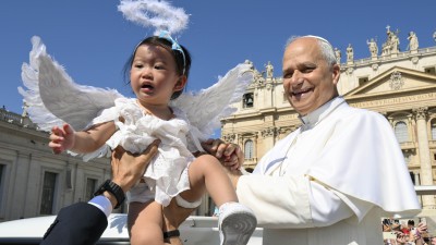 Pope reflects on Spain trip, says migration concerns call for Christians to reread the Gospel