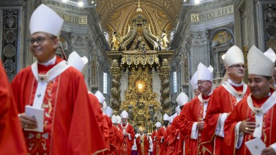 'Good shepherds' are called to seek lost sheep, US archbishops receiving pallium say