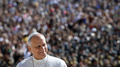 Technological advancements are not rivals to faith, pope says