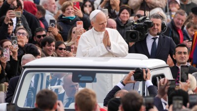 Catholics must engage with modern culture, not reject it, pope says