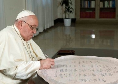 Humanity must build alliances supporting peace, creation, pope says