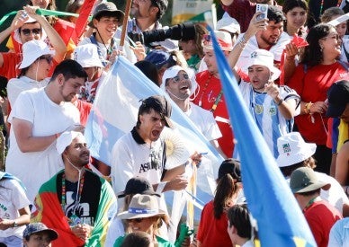 Jubilee of Youth chance to celebrate hope, fraternity in world at war, panel says