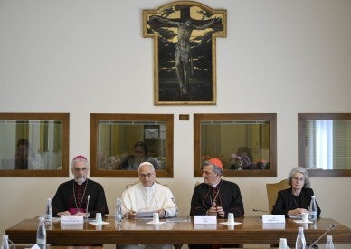 With pope's support, Vatican to publish document on synod's final phase