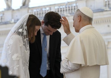 Prepare space in your hearts for God's love to grow, pope urges