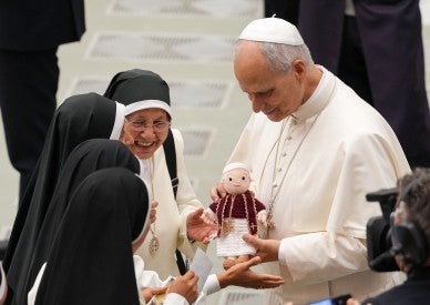 Hope is knowing God is always ready to forgive, pope says at audience