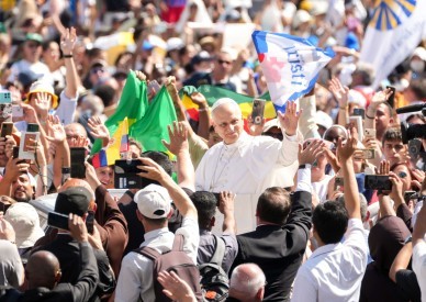 New young saints encourage faithful to live life to the full, pope says