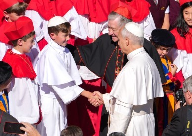 Jesus wants to be close, rekindle hope, on life's journey, pope says