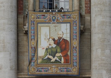 Marriage is a 'noble, exalted' vocation, path to holiness, pope says