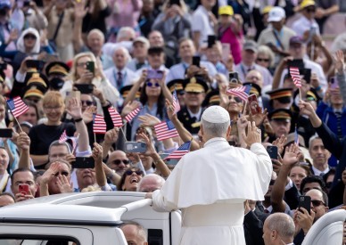 God never gives up on his children, even when they fail, pope says