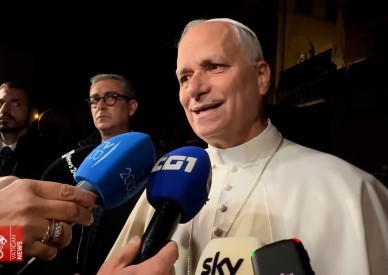 Pope answers questions about migrants, Venezuela, Rupnik trial