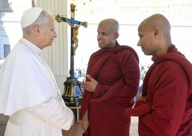 Seeing everyone as a brother or sister is part of Christianity, pope says