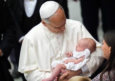 Pope encourages dialogue, advocacy on behalf of unborn children