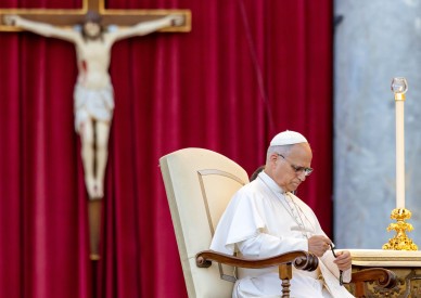 Pope invites Catholics to 'disarm' language and build kindness, respect for Lent