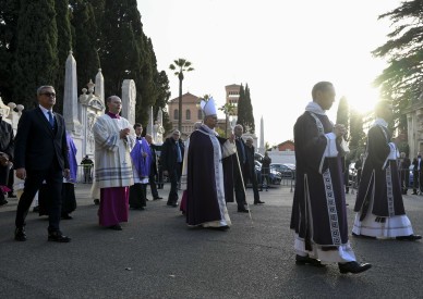 Dare to be free, join exodus away from stagnation, pope says on Ash Wednesday