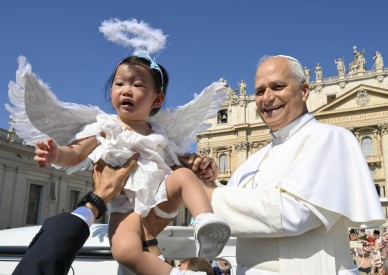 Pope reflects on Spain trip, says migration concerns call for Christians to reread the Gospel