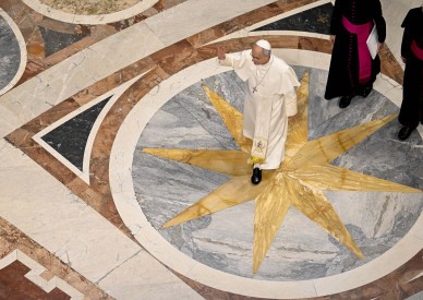 Sacred music must be 'dignified,' reflecting the mystery being celebrated, pope says