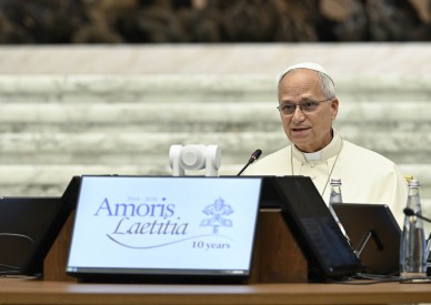 Church must listen to families, young people hesitant to marry, bishops say