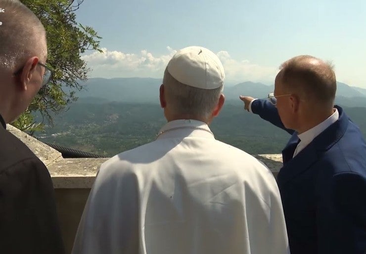 Pope Leo visits mountaintop Marian shrine