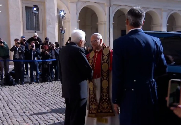 Pope Leo calls for peace, solidarity and stronger families