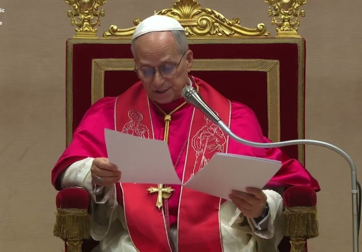  Pope Leo decries decline of free speech