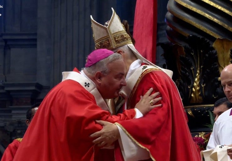 Pallium: U.S. archbishops on healing division