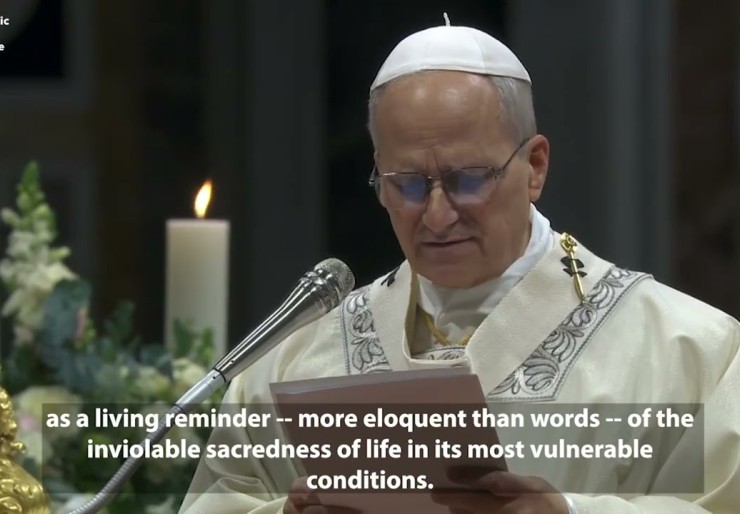 Pope praises religious for courageous witness serving the marginalized