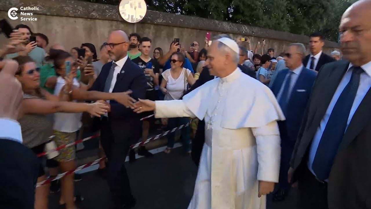 The pope returns to Castel Gandolfo