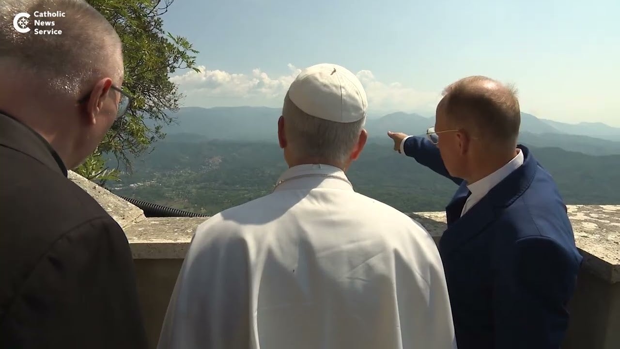 Pope Leo visits mountaintop Marian shrine