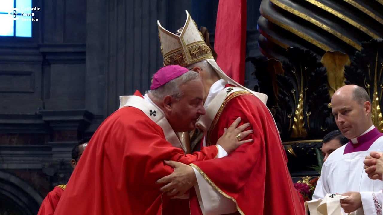 Pallium: U.S. archbishops on healing division