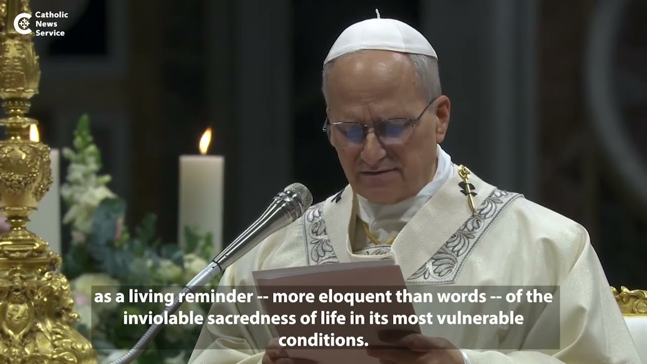 Pope praises religious for courageous witness serving the marginalized